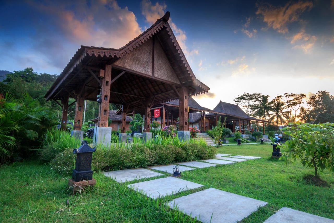 Balkondes Majaksingi Jasamarga Magelang Bagian luar foto
